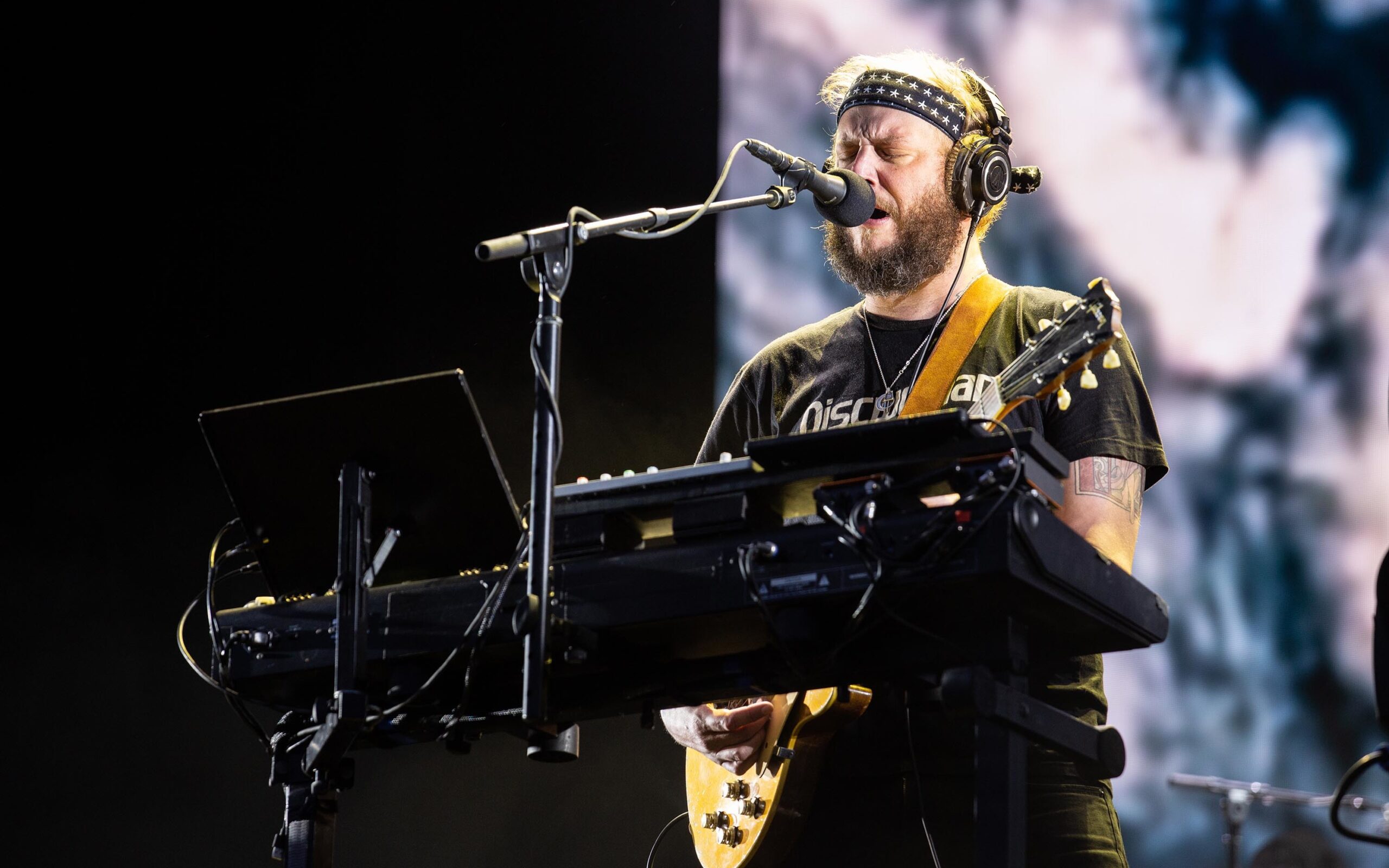 bon-iver-ape-2019-emma-swann-0f8a1448-web-1-e1576597837480